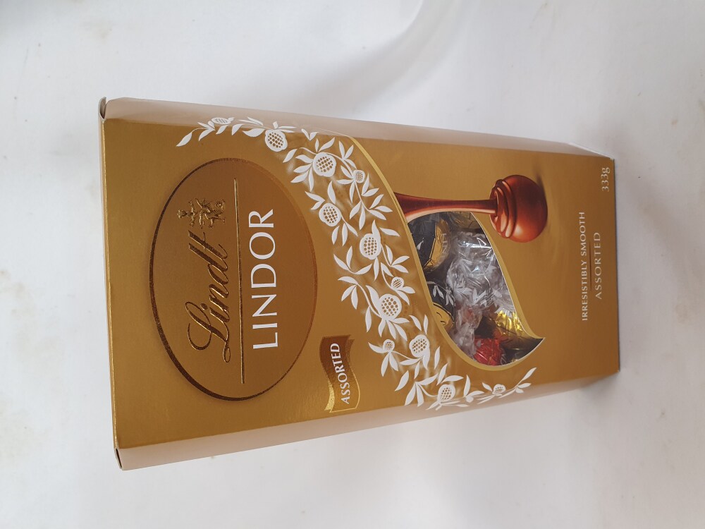 Lindor Assorted Chocolates 333gm